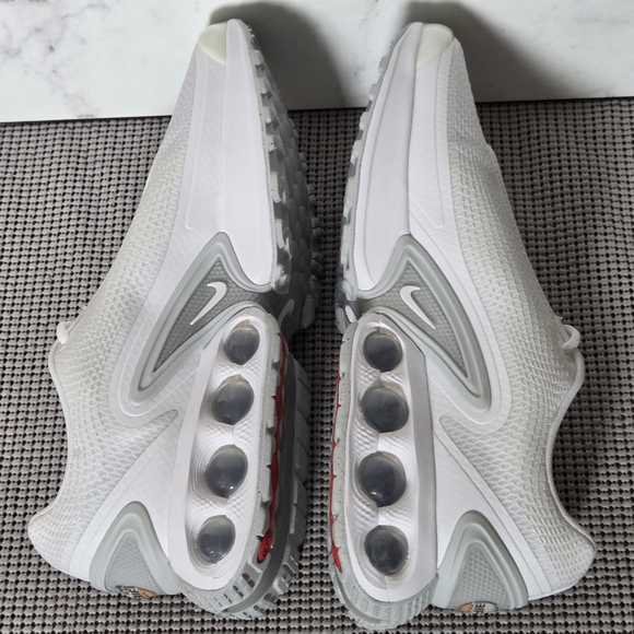 Nike Air Max Dn Mens Sneaker Shoes White Metallic Silver 10.5 - Picture 6 of 9